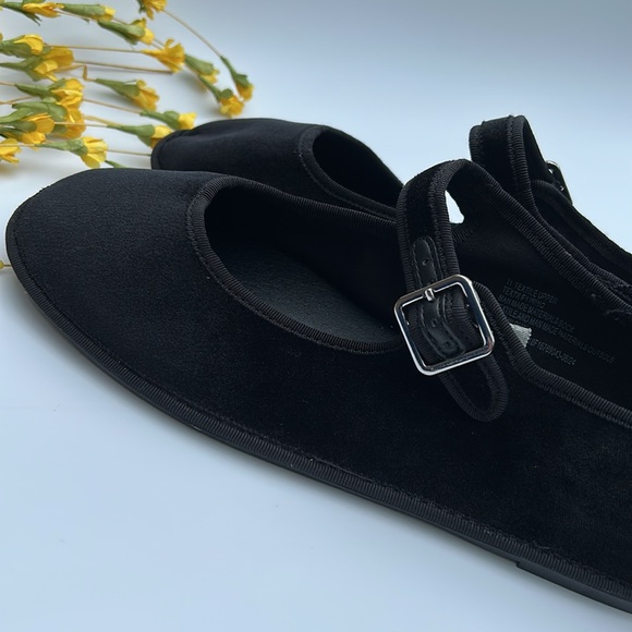 Universal Thread Halston Mary Jane Ballet Flats Black Velvet - Picture 3 of 16